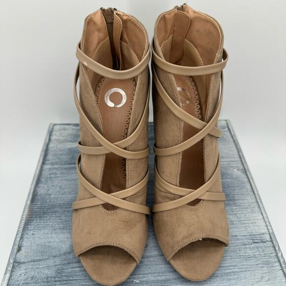 NEW Journee Collection Women’s Samara High Heel Ankle Boots Taupe Size 8.5 - Picture 3 of 10